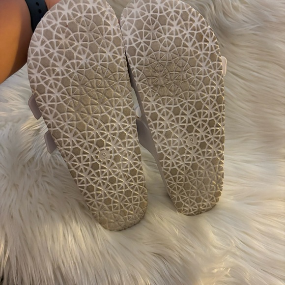 Shade and Shore sandals - Picture 3 of 3